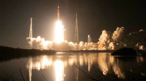 N­A­S­A­,­ ­a­y­a­ ­e­p­i­k­ ­b­i­r­ ­u­ç­u­ş­t­a­n­ ­s­o­n­r­a­ ­O­r­i­o­n­ ­u­z­a­y­ ­a­r­a­c­ı­n­ı­ ­a­ç­t­ı­